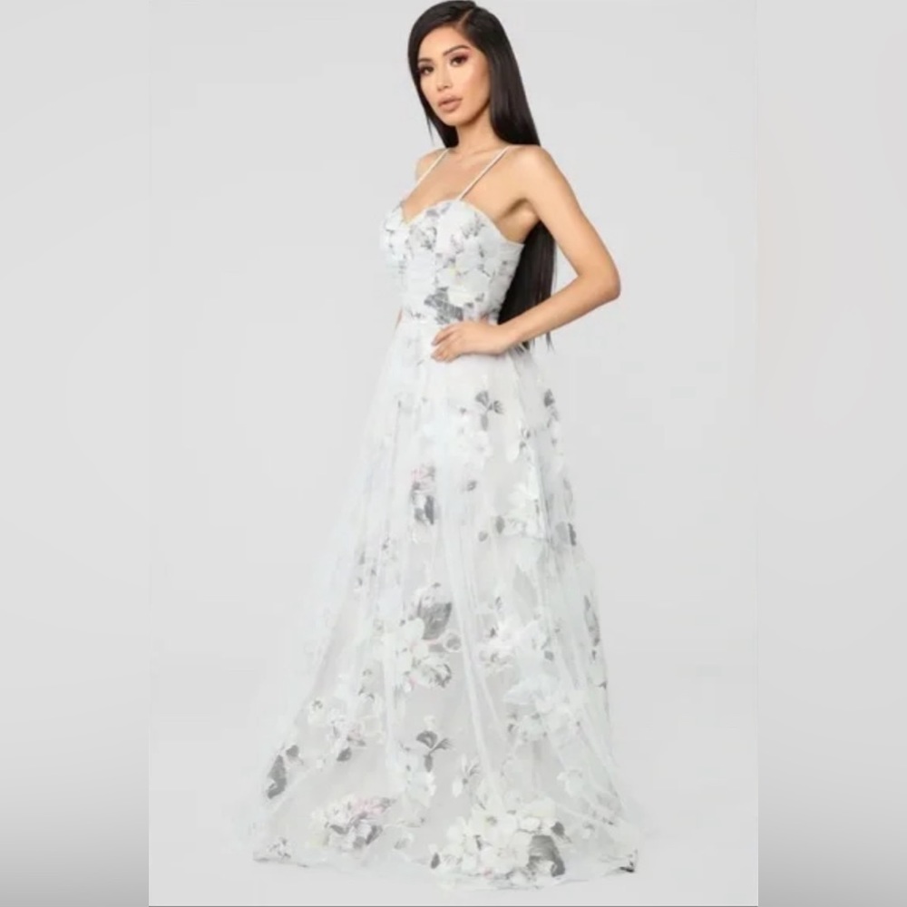 🤍 Grey Mystic Floral Maxi Gown Dress 🤍